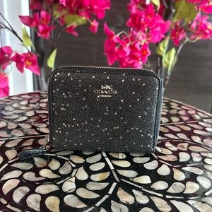 Brand New Never Used Women's Small Credit Card Wallet ID Card Case